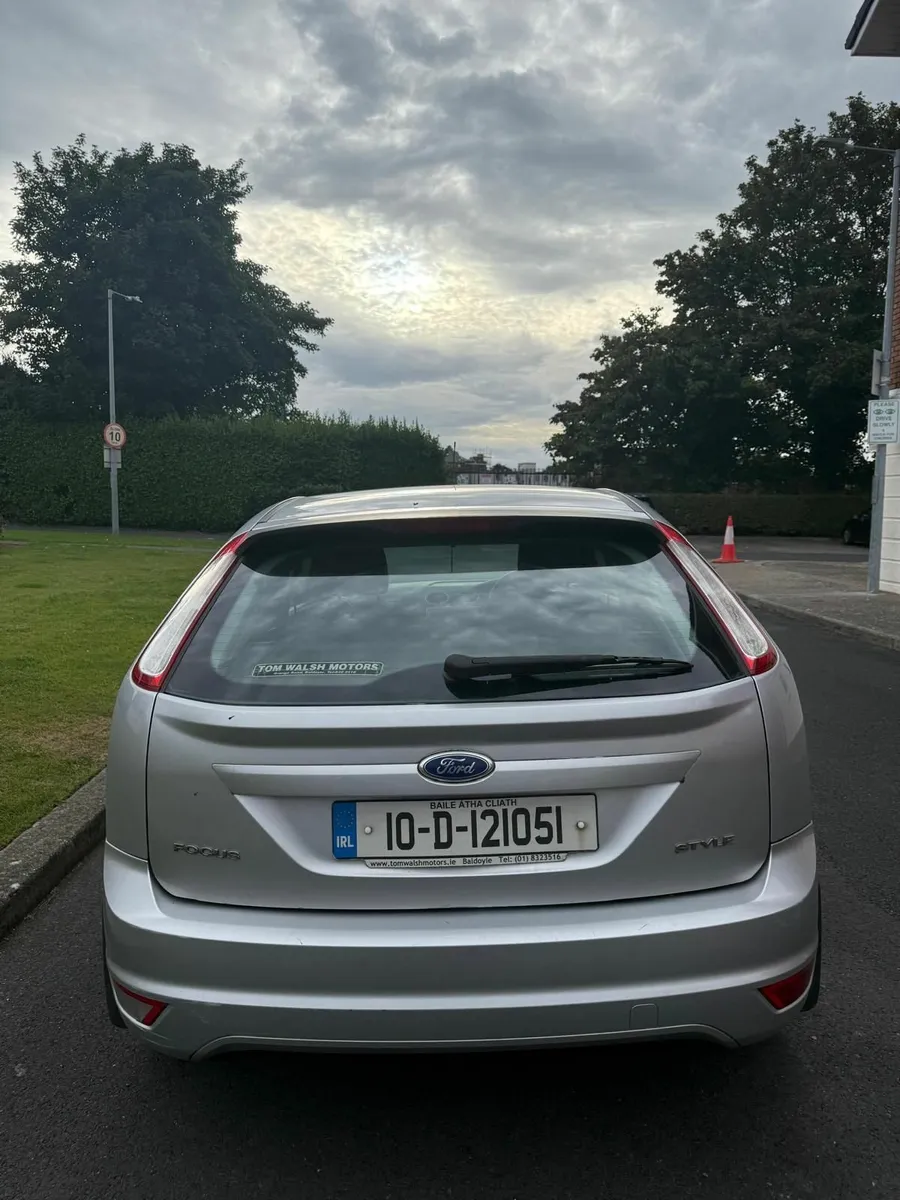 Ford Focus 2010 - Image 4