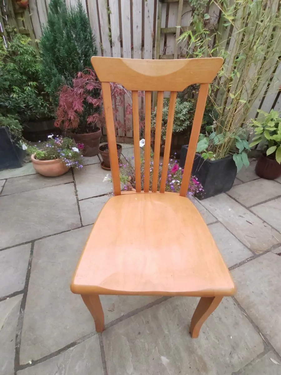 4 +1 kitchen dining chairs - Image 2