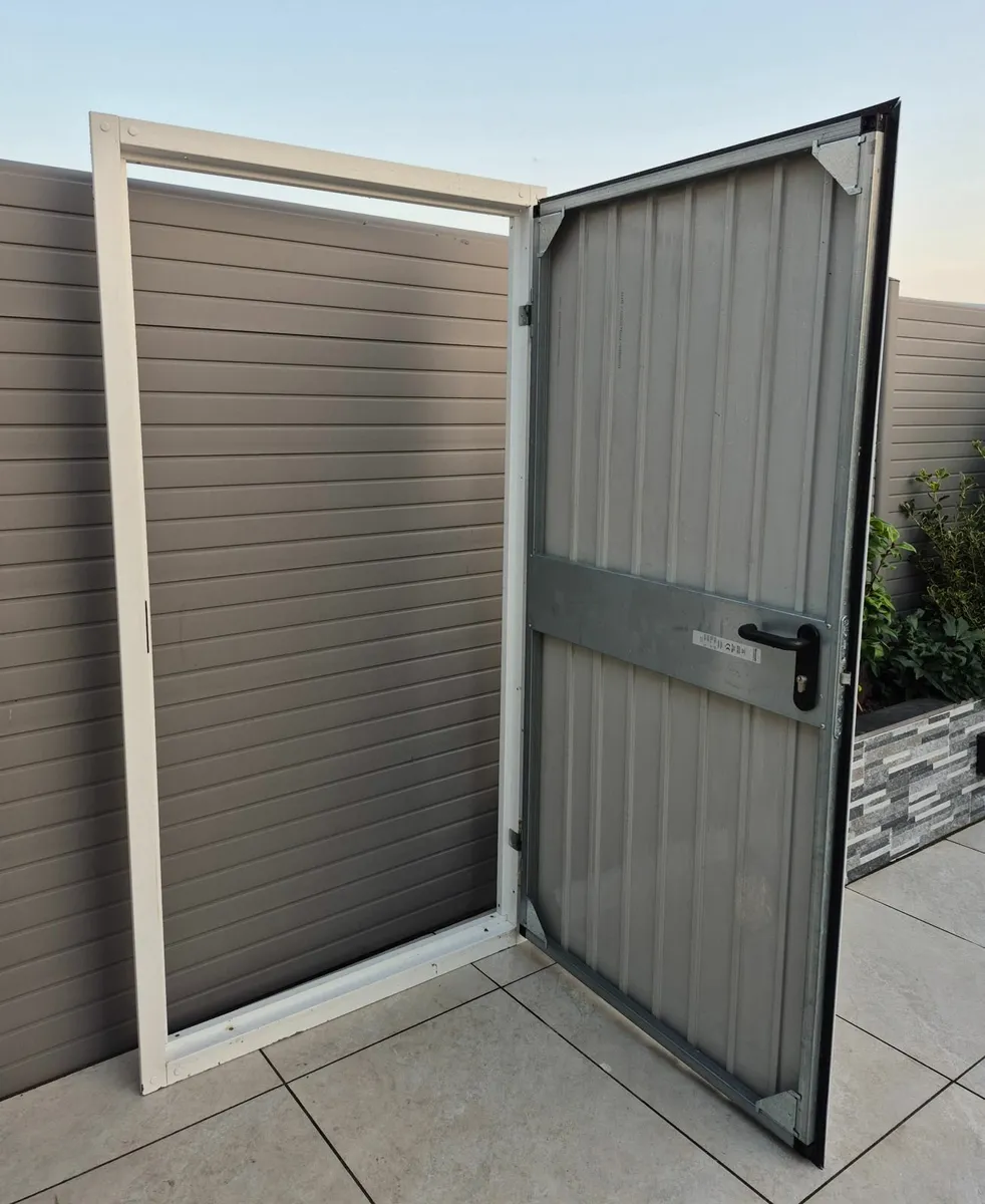 Steel door - Image 2