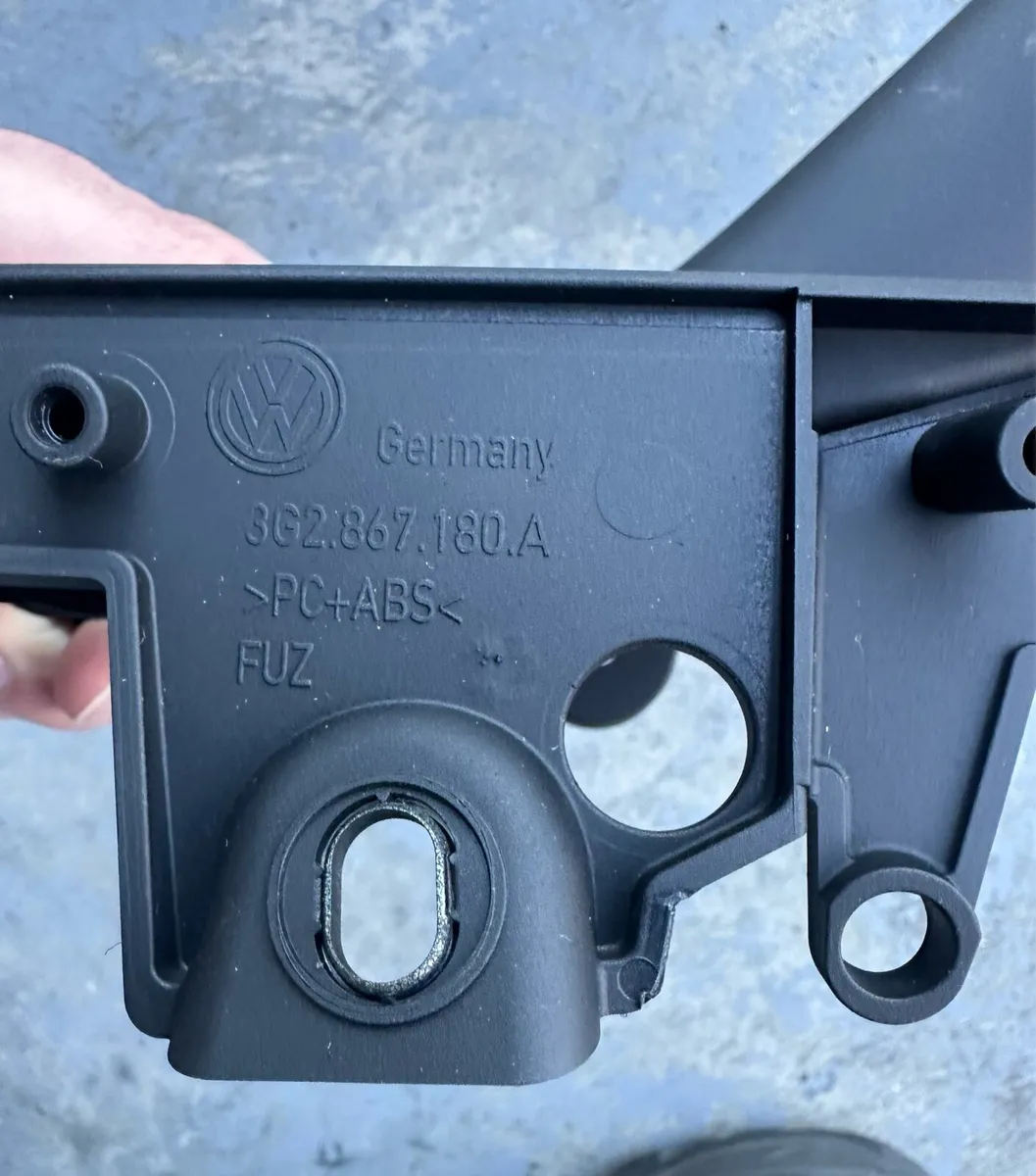 Passat Door Handle - Image 3