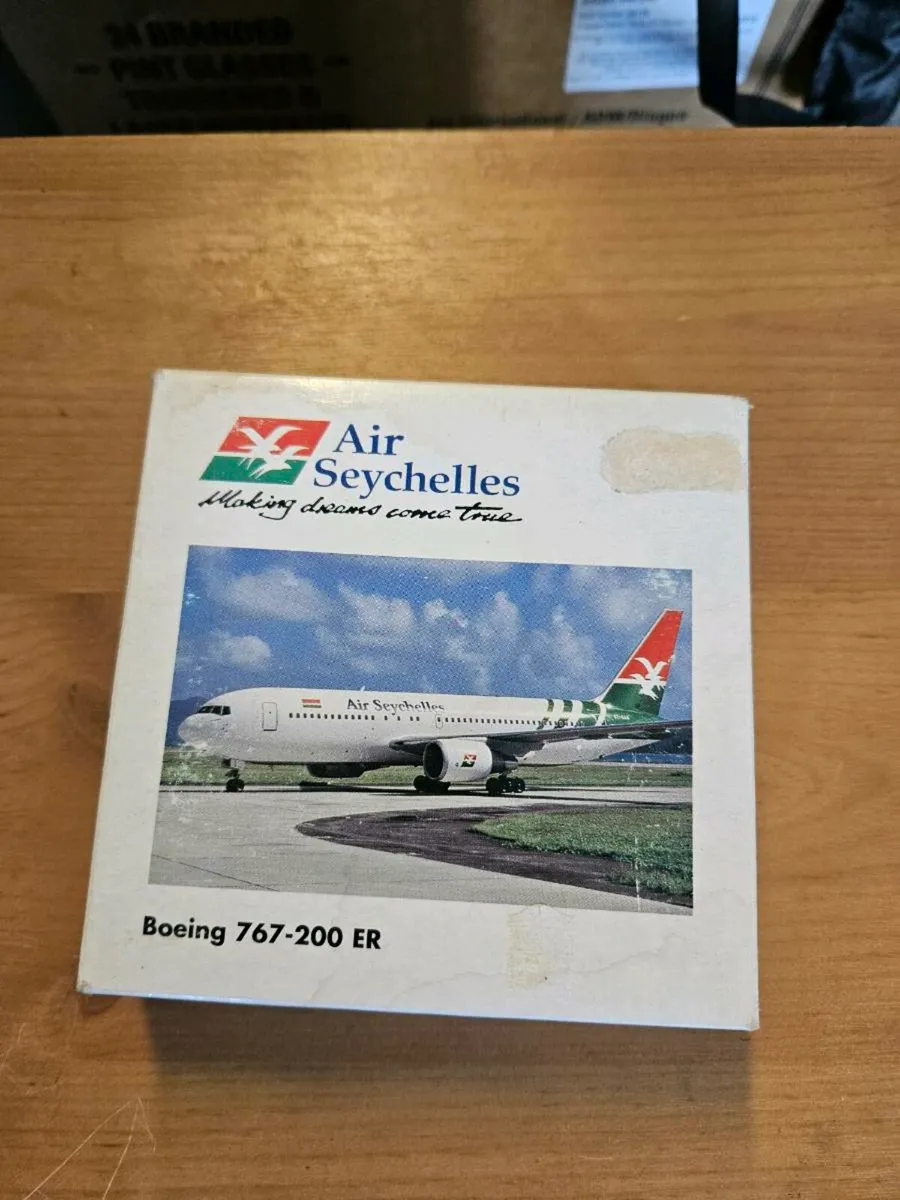 Corgi Herpa Airline