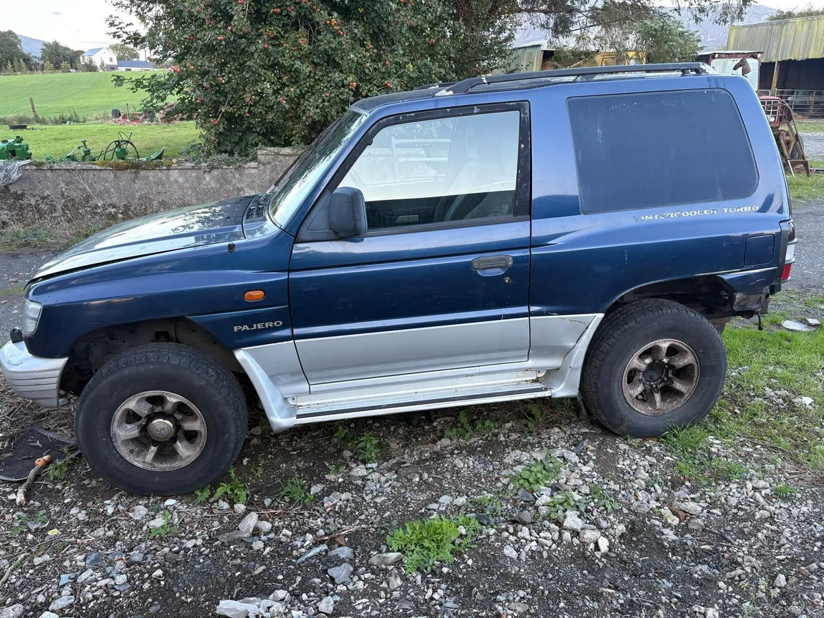 Mitsubishi Pajero - Image 4