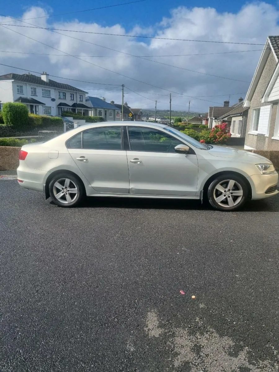 VOLKSWAGEN JETTA 1.6TDI - Image 2