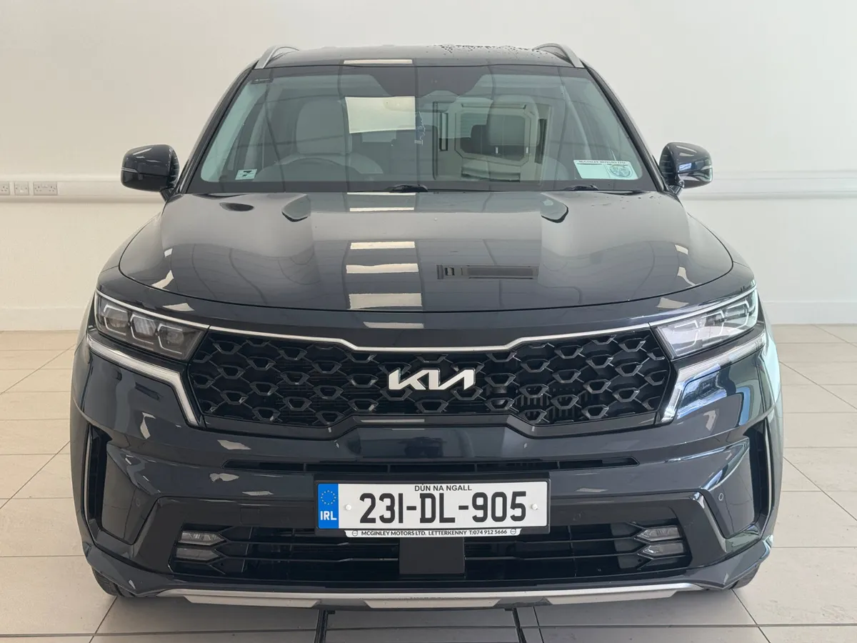 Kia Sorento 2023 phev hybrid - Image 2