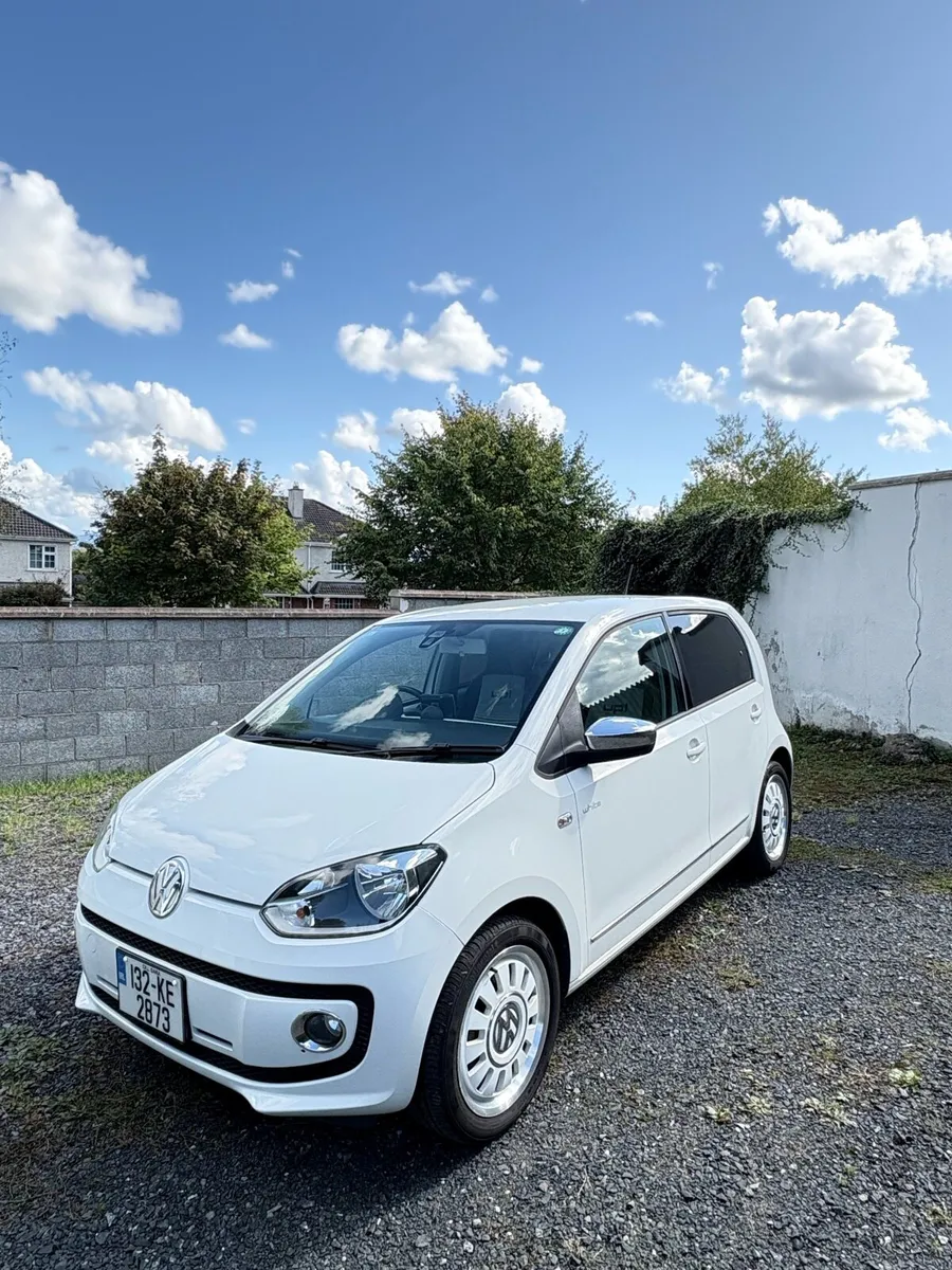 Volkswagen Up 132 Automatic [Mint] - Image 2