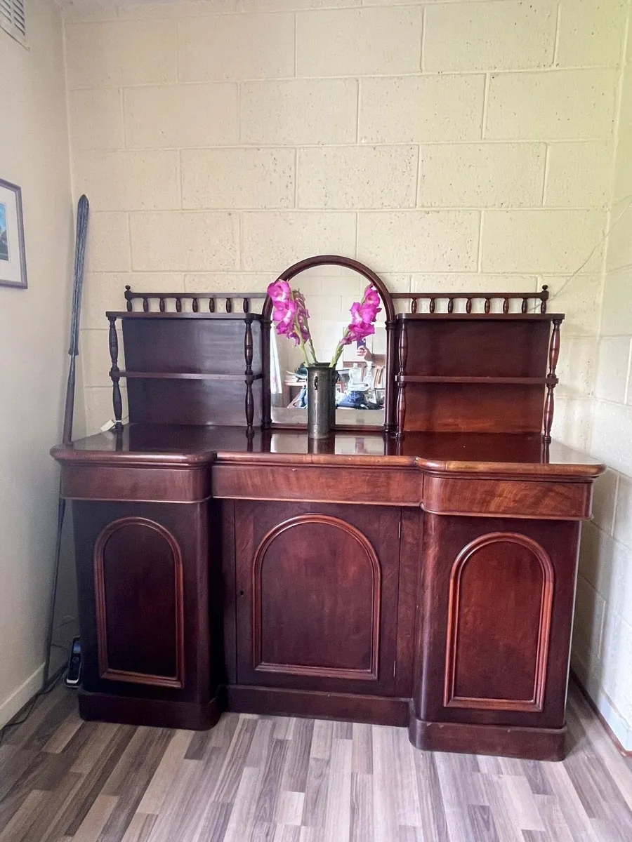 Antique mahogany sideboard - Image 3