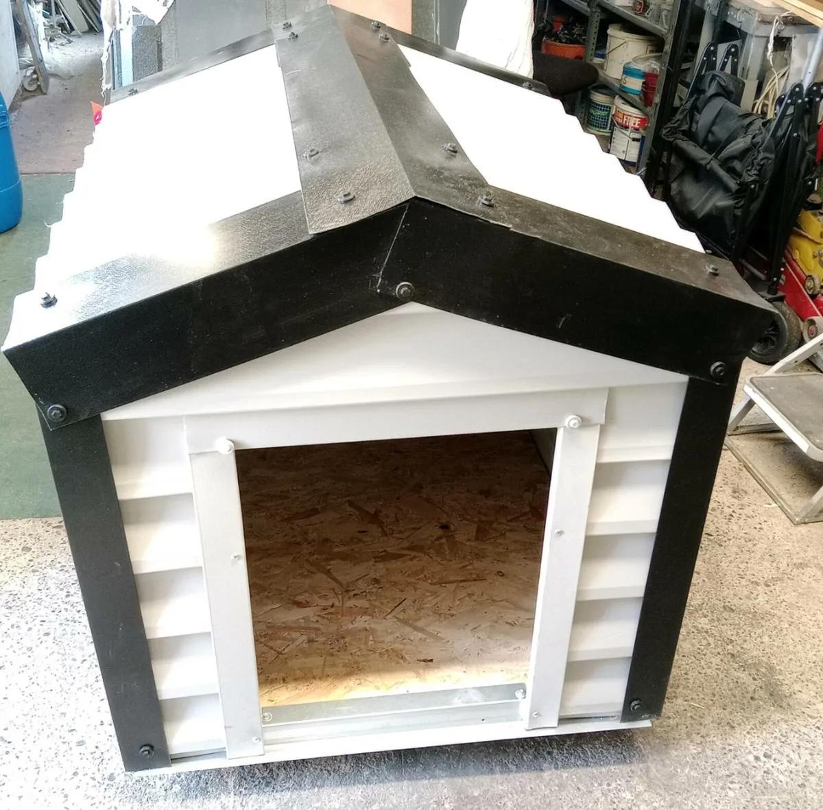 Kennel - Image 1