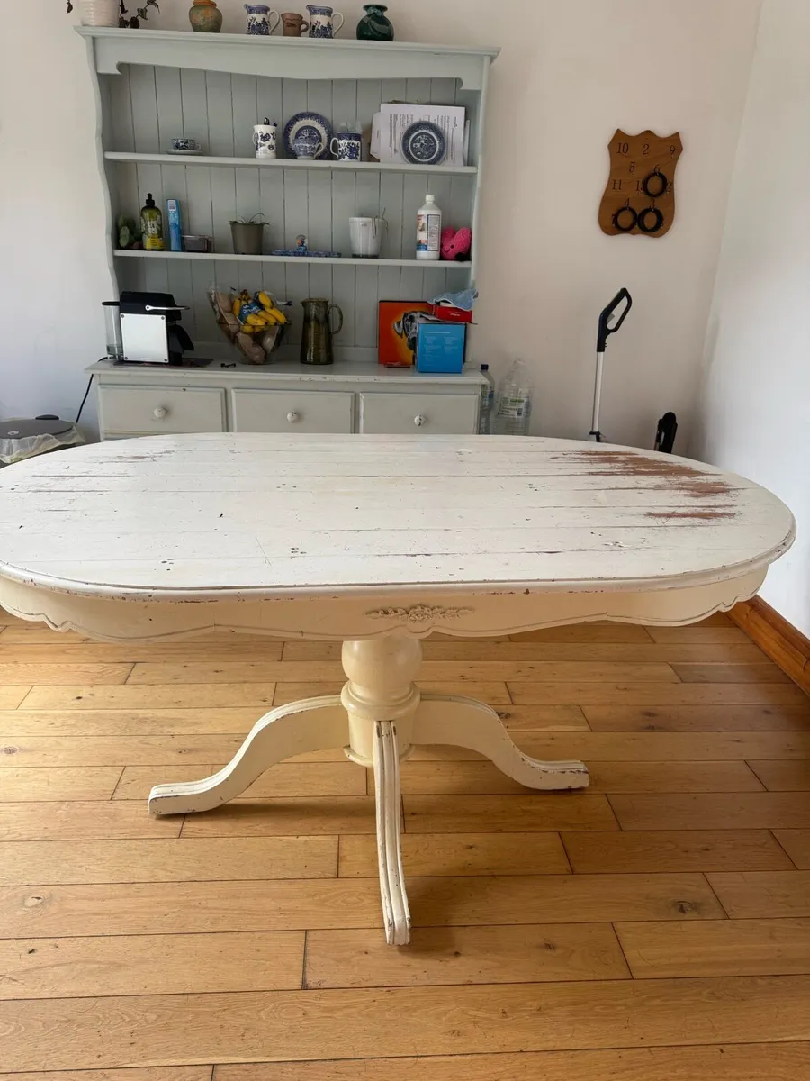 Kitchen Table + 5 chairs - Image 1