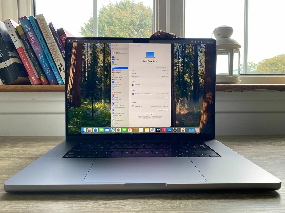 Apple MacBook Pro 16inch (2021) M1 Pro|32GB|512GB - Image 1
