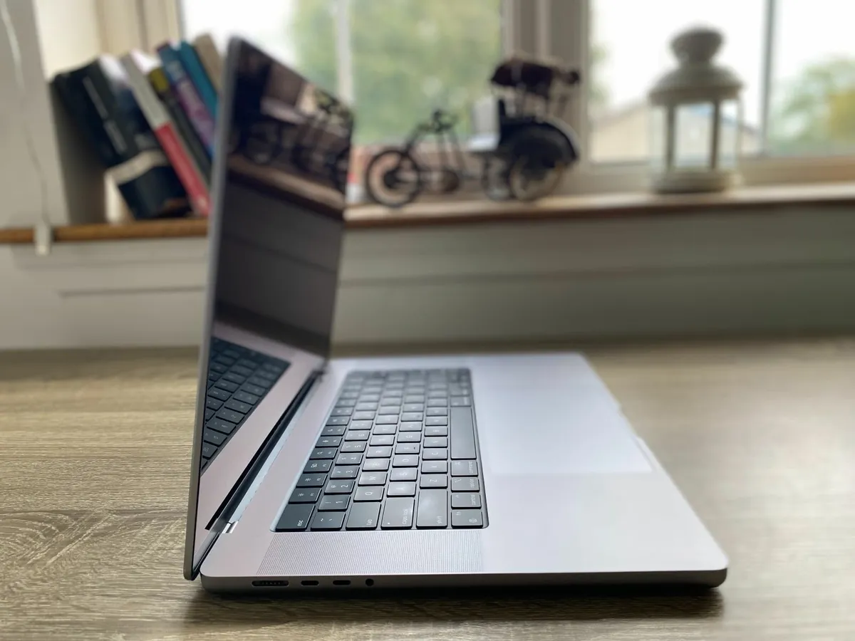 Apple MacBook Pro 16inch (2021) M1 Pro|32GB|512GB - Image 4