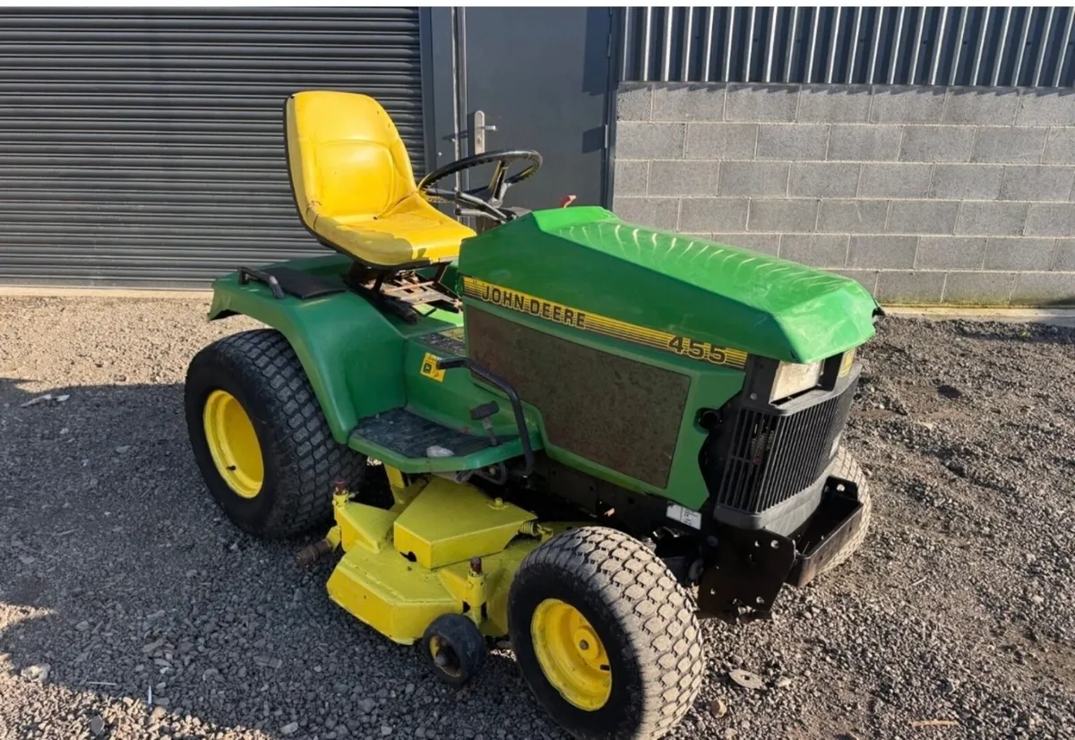 John Deere 455 Diesel ride on mower - Image 1