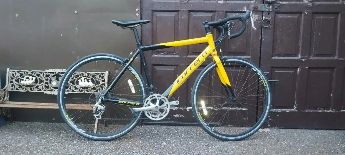 Adults top quality racer Carrera bicycle for sale - Image 1