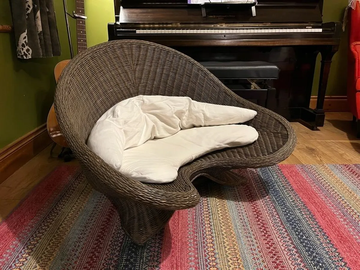 Rattan vintage Lotus chair - Image 1