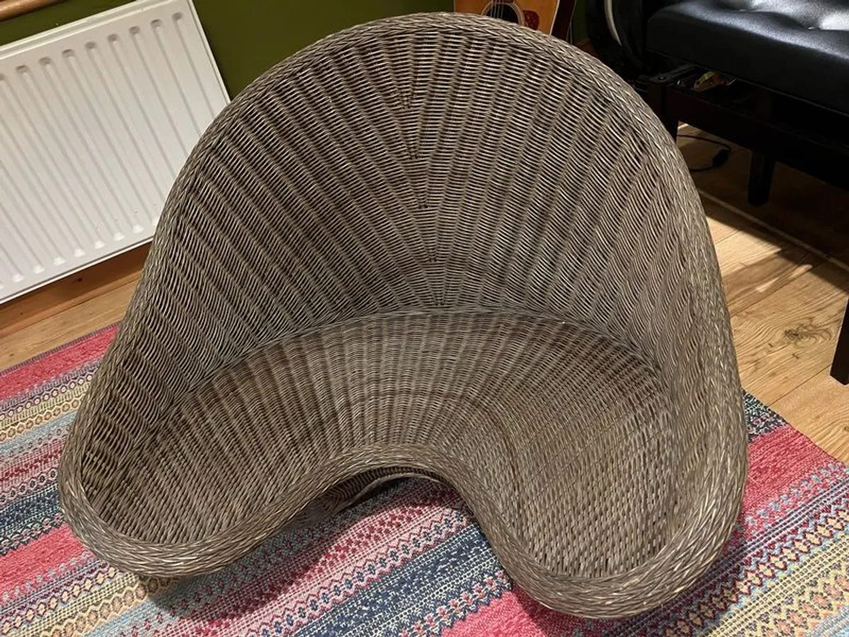 Rattan vintage Lotus chair - Image 2