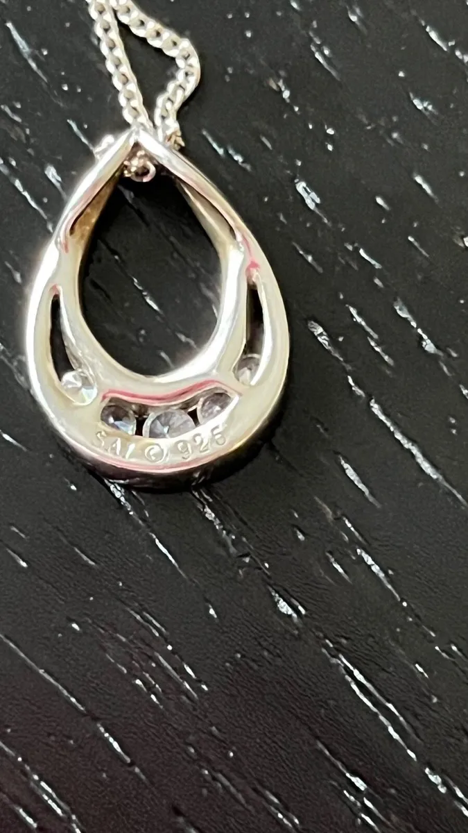 Sterling Silver Pendant and chain - Image 2