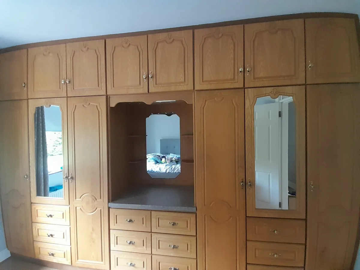 Wardrope - Image 1