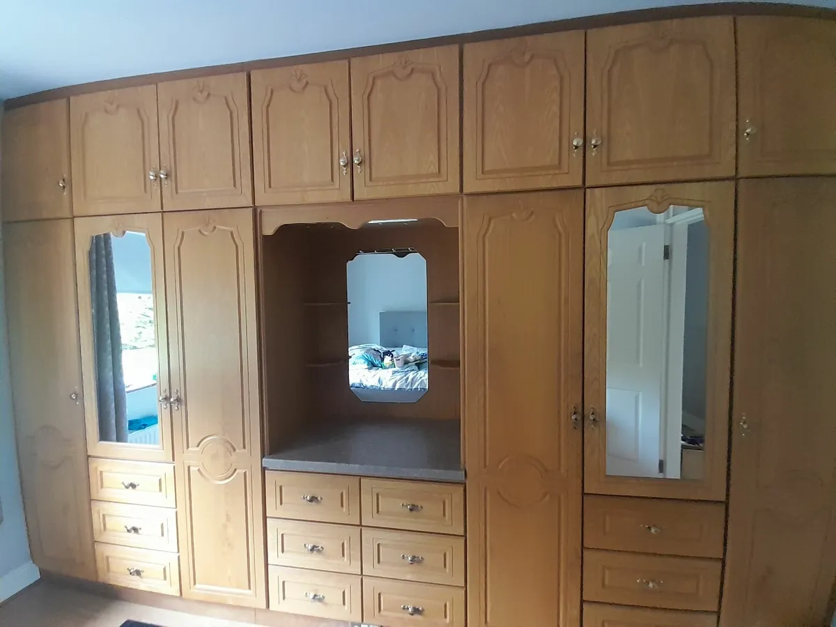 Wardrope - Image 2