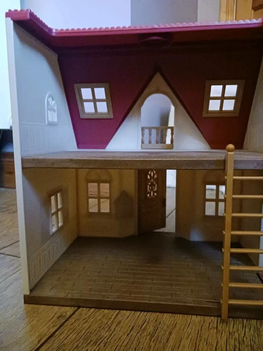 Sylvanian Families house, family and furniture - Image 2