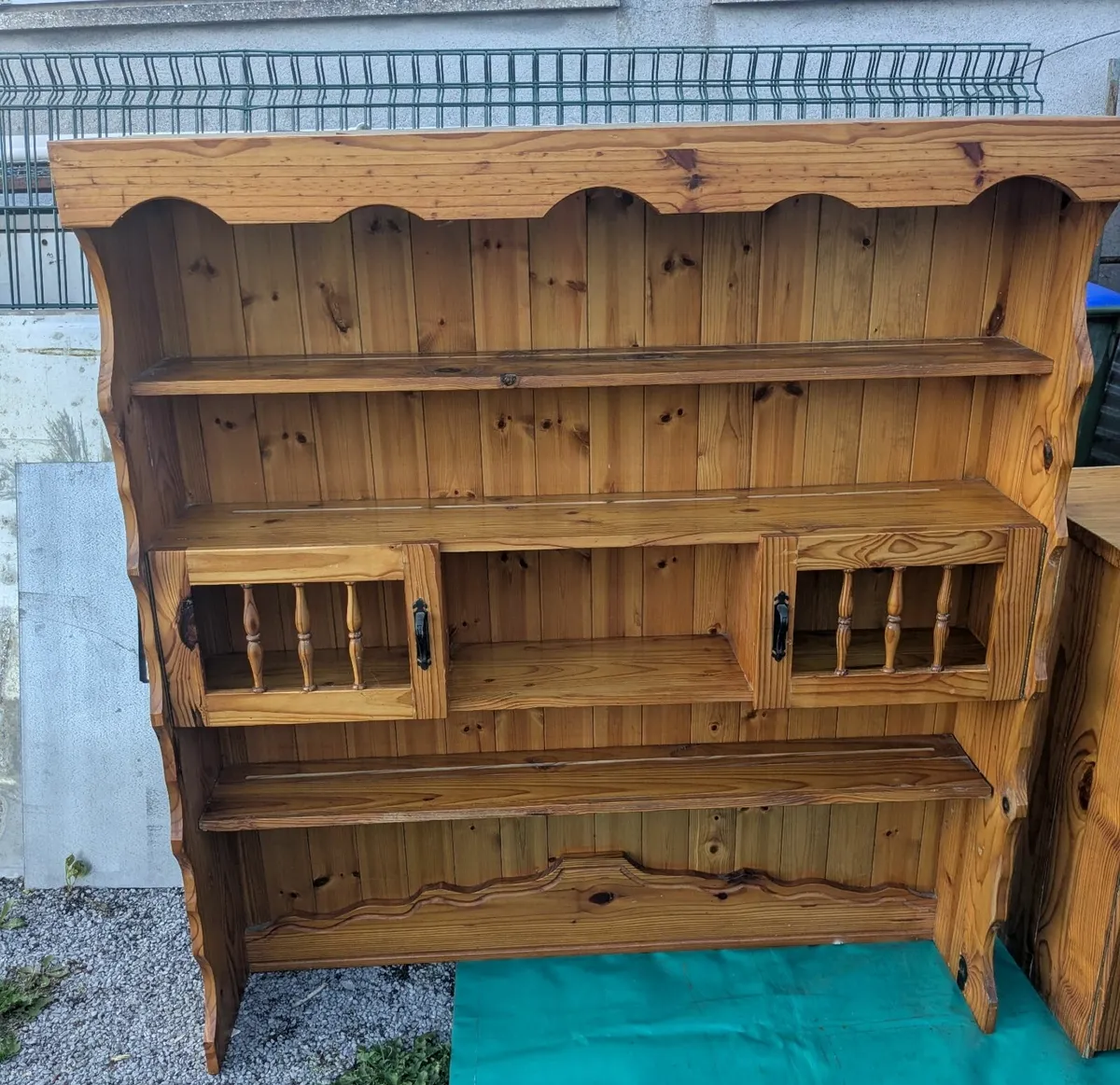 Pine dresser - Image 4