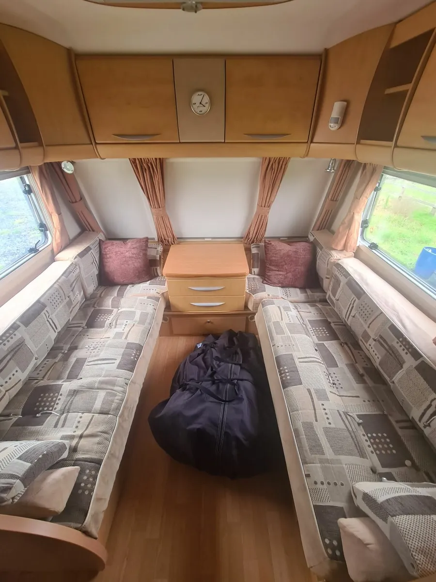 Caravan - Image 4