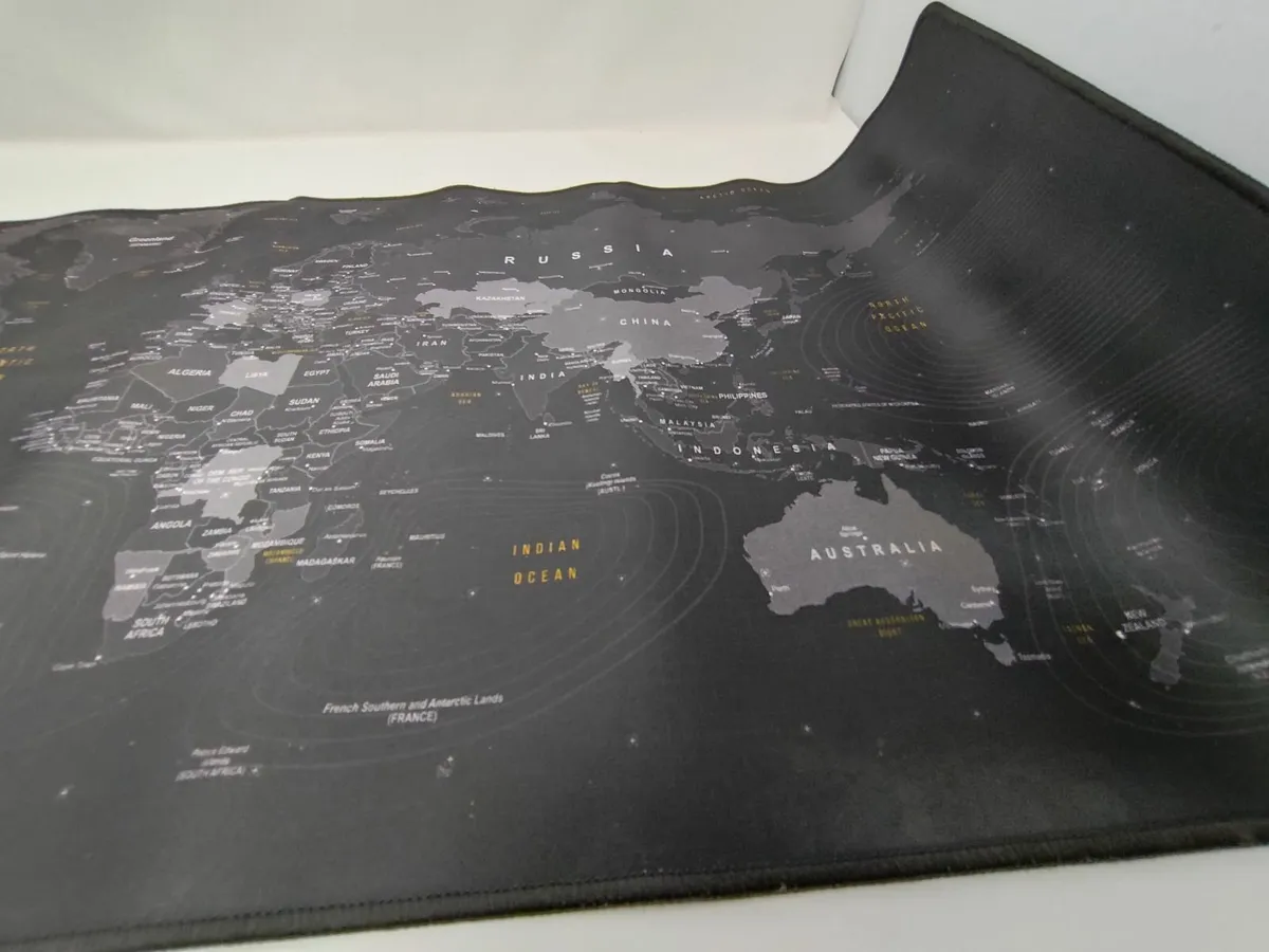 Titanwolf XXL World Map Mousemat - Image 4