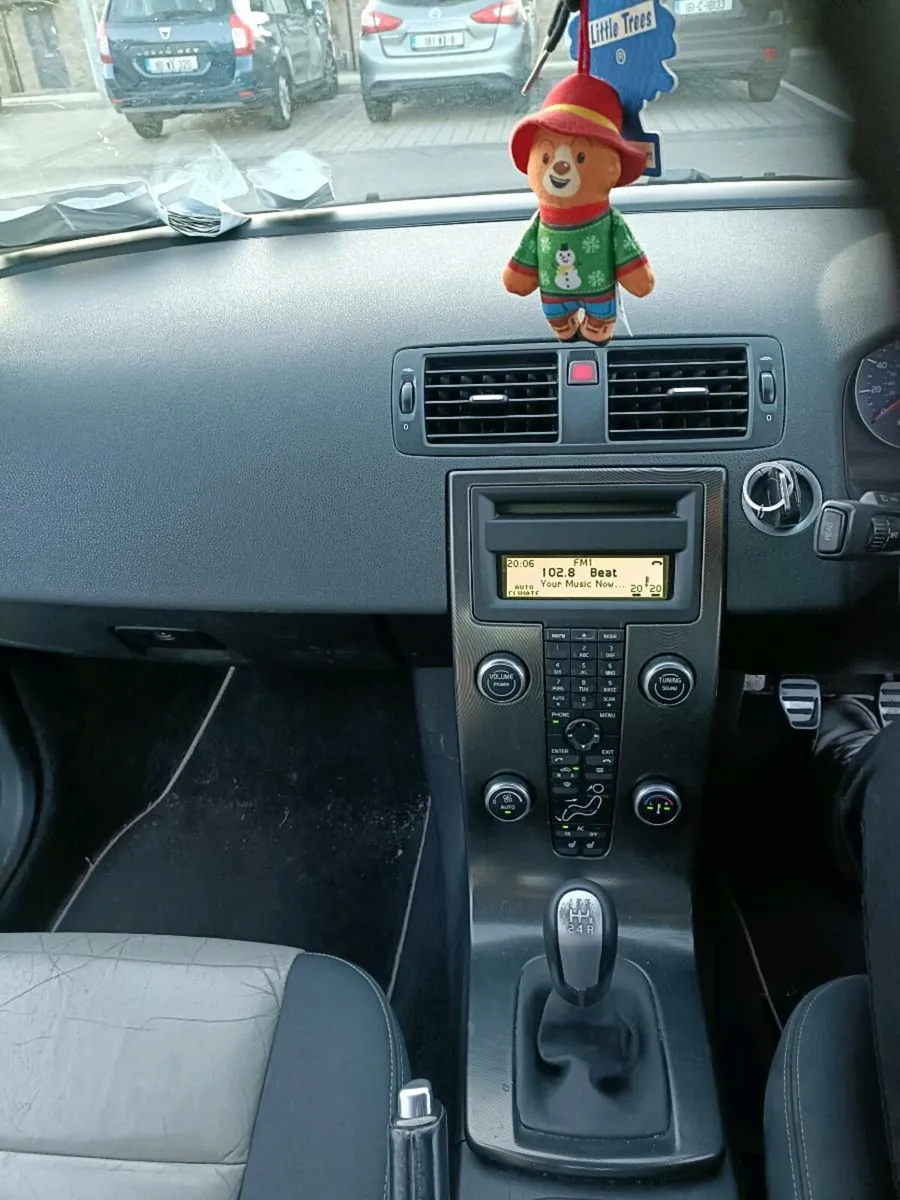 Car Volvo S40 - Image 1