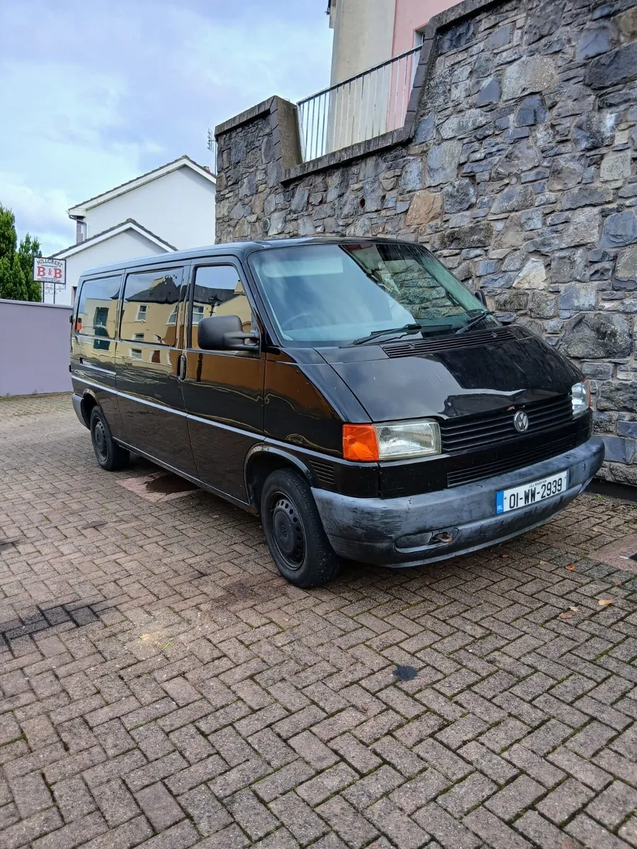 Volkswagen Transporter LWB 2001 - Image 1
