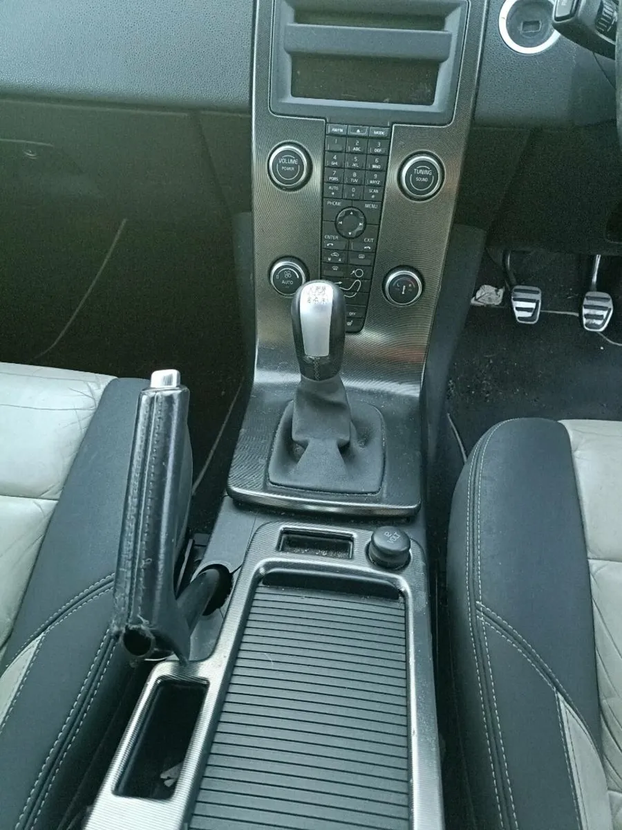 Car Volvo S40 - Image 3