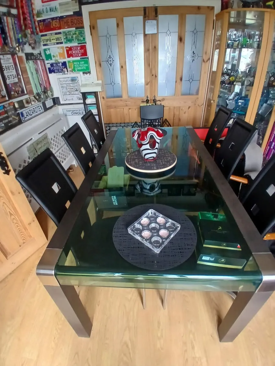 Dining room glass top table and chairs - Image 1