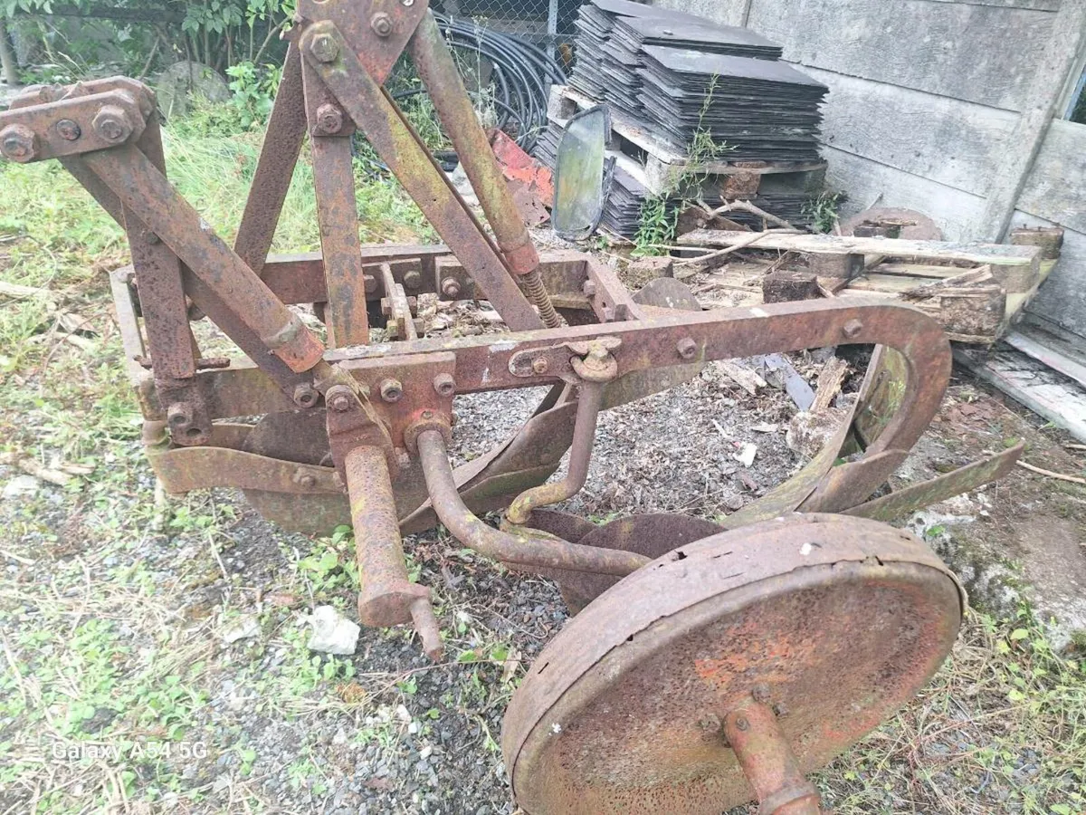 Vintage David Brown Plough - Image 3