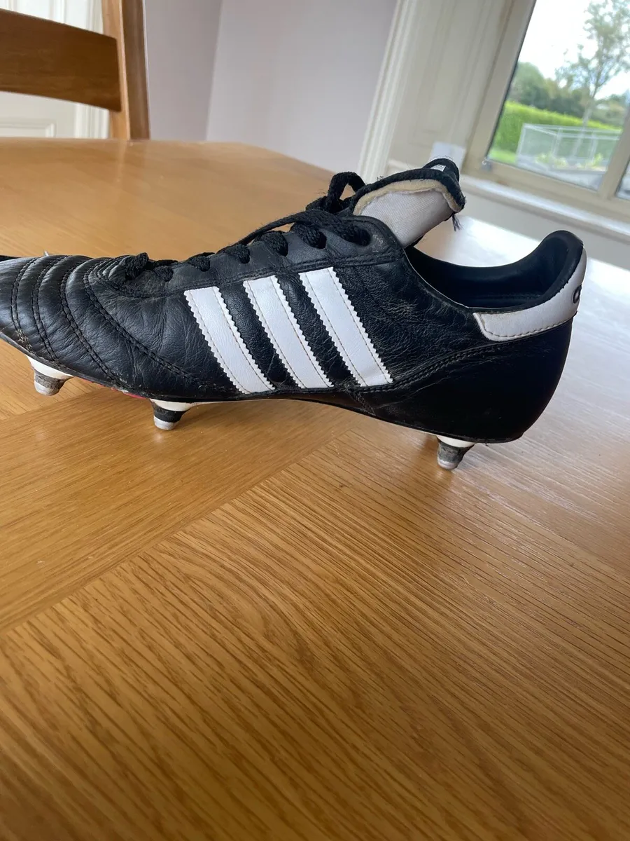 Football boots - Image 1