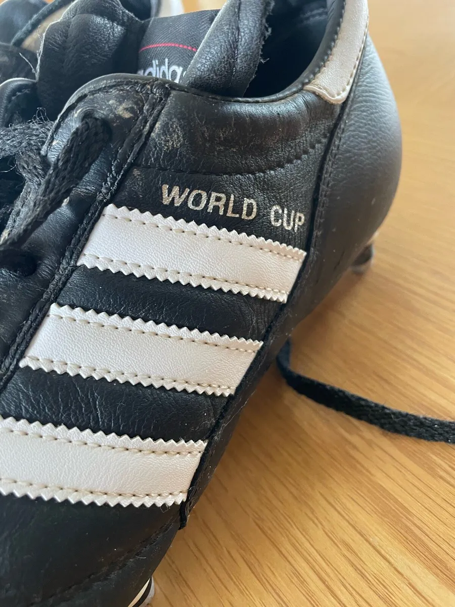 Football boots - Image 3