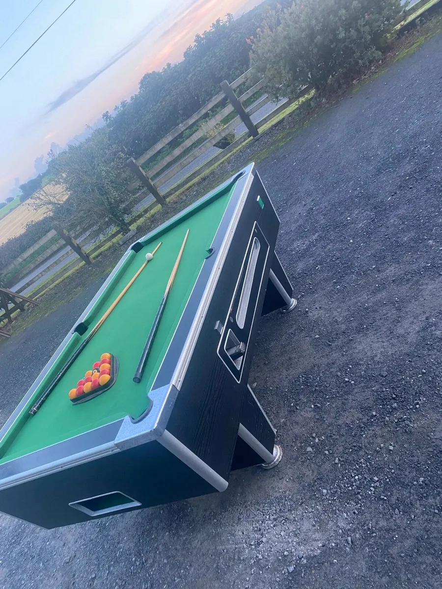 Pool table - Image 4