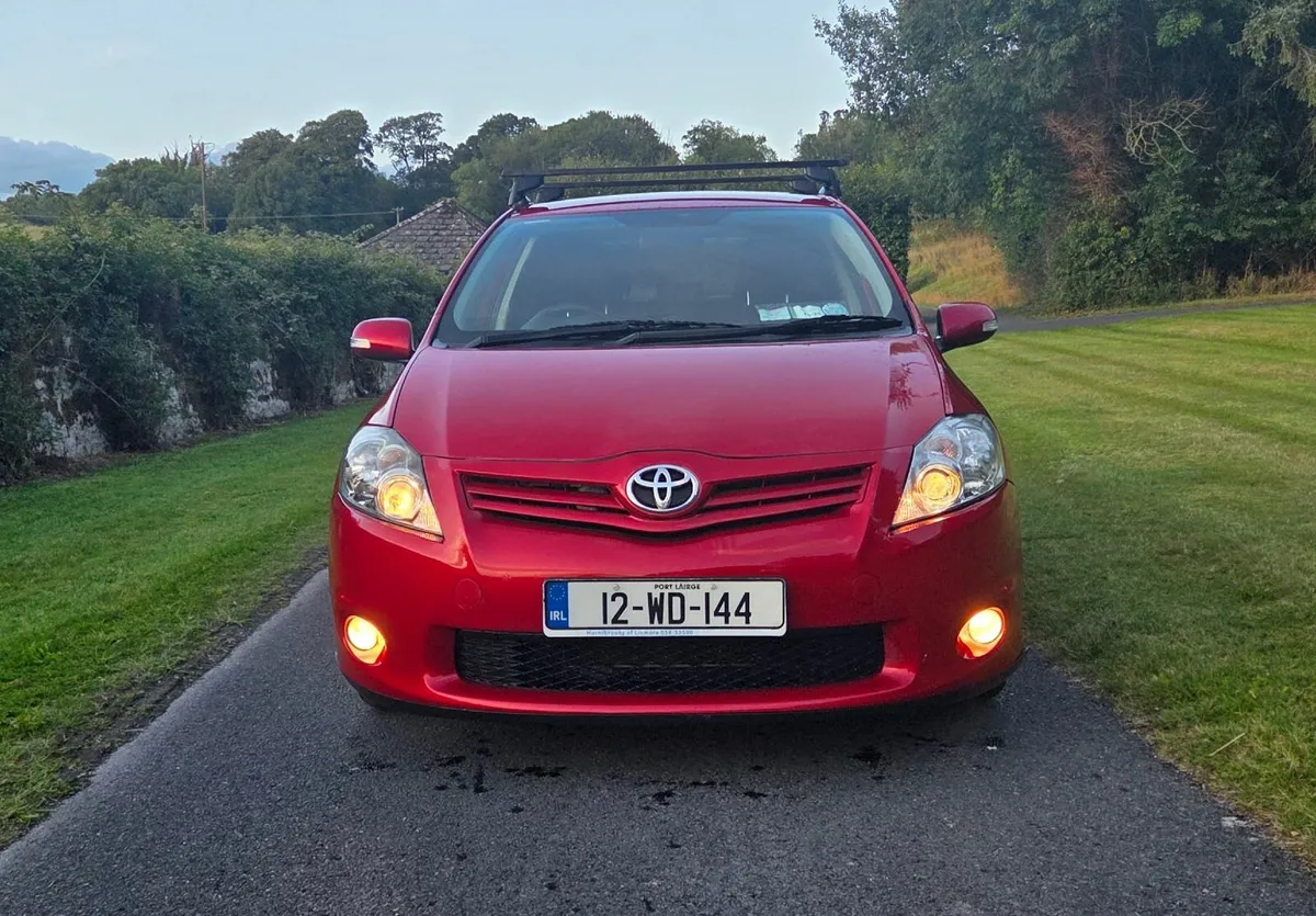 2012 Toyota Auris 1.4 Diesel Sport - Image 3
