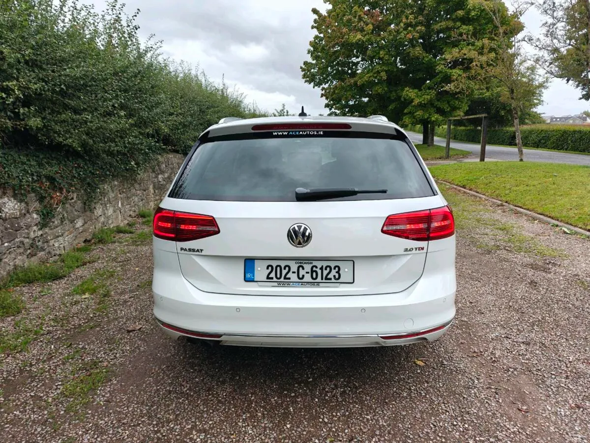 VW Passat Estate 2.0TDI Automatic - Image 4