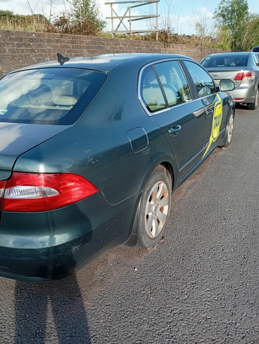Skoda Superb 2012 - Image 3