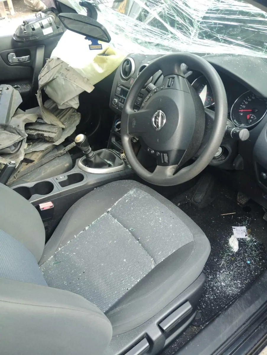 Breaking Nissan qashqai 2013 1.5tdci - Image 4