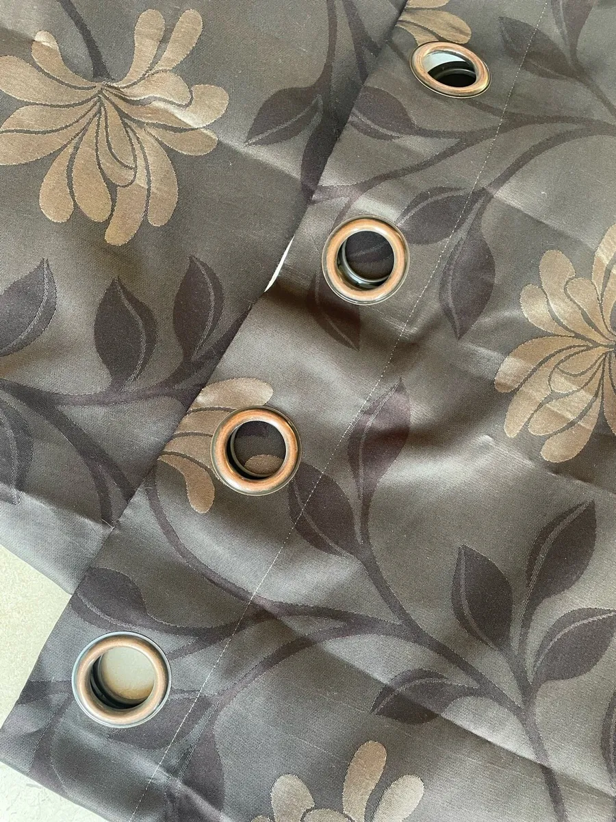 Pair of lined 90x90 curtains - Image 2