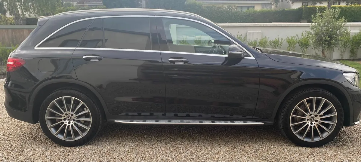 Mercedes-Benz GLC 2018 - 220 D 4M AMG LINE PRE - Image 3