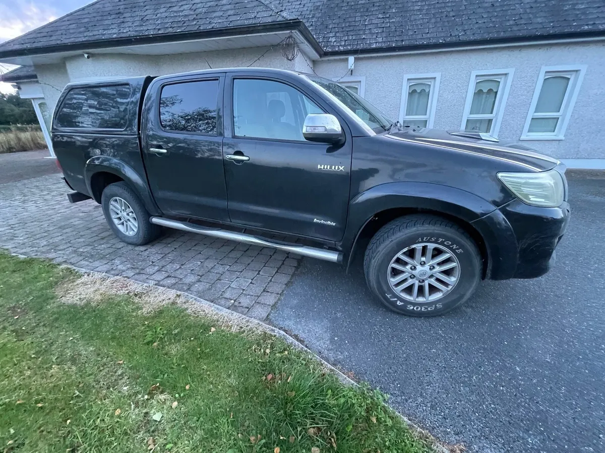 Toyota Hilux - Image 4