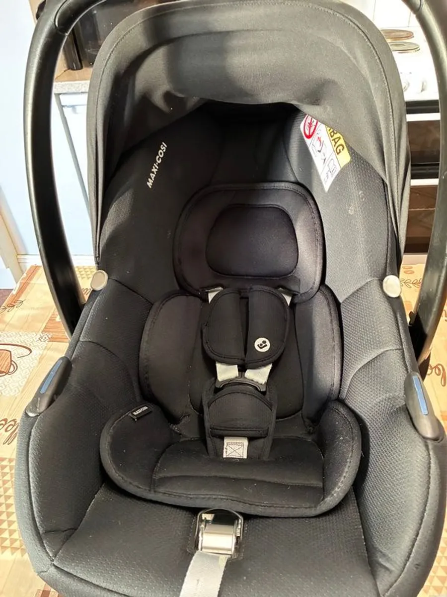 Car seat - Image 1