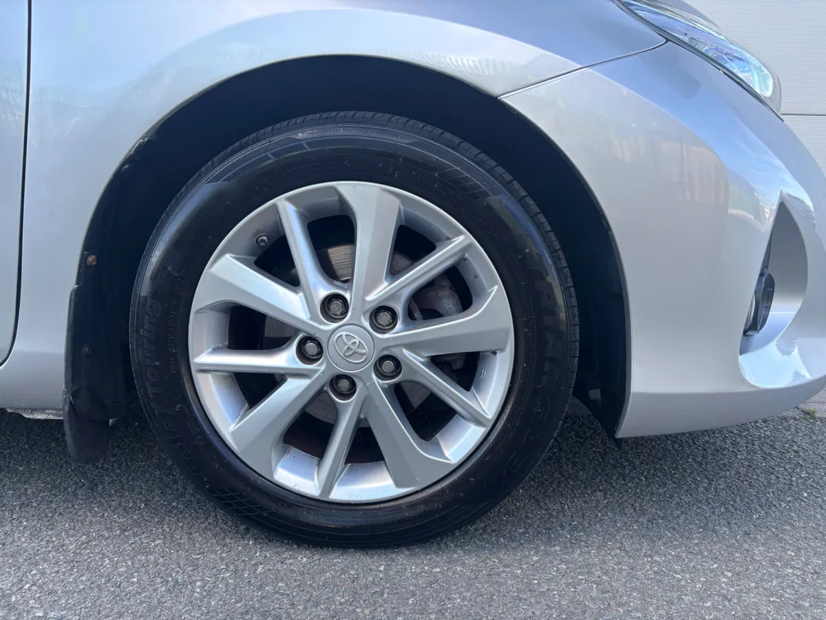 2015 TOYOTA AURIS 1.33i LUNA NCT TAX FSH - Image 4