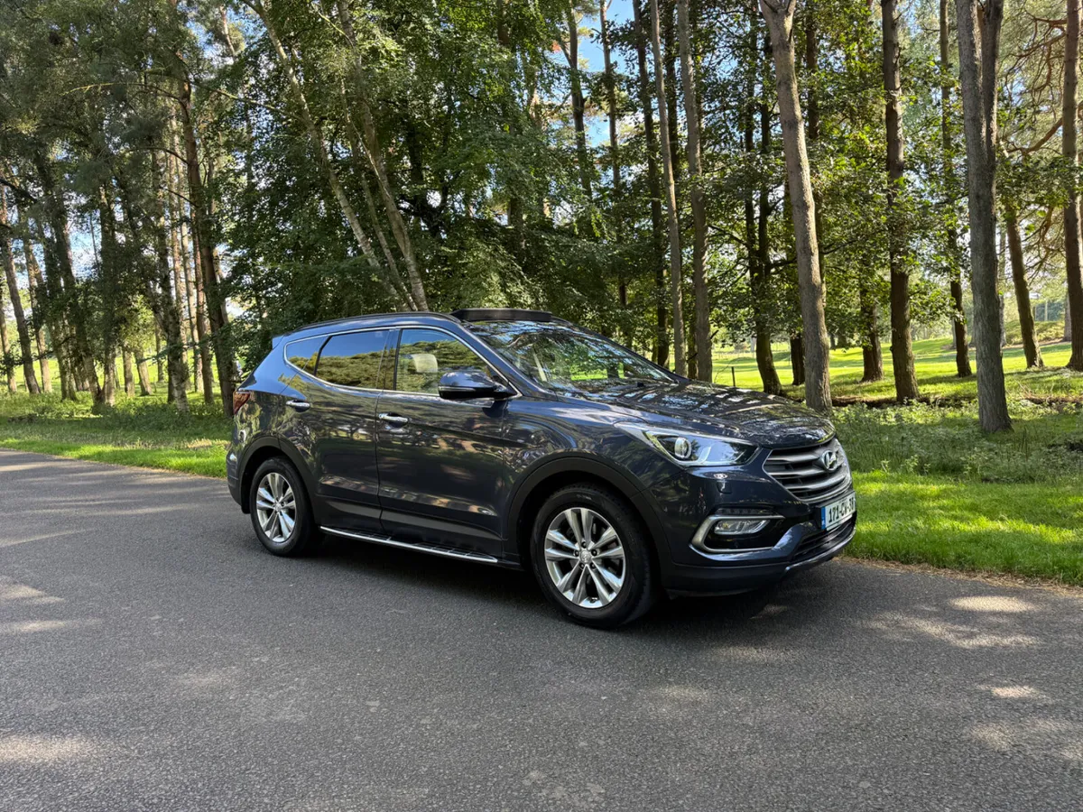 Hyundai Santa Fe 2017 4X4 Automatic - Image 1