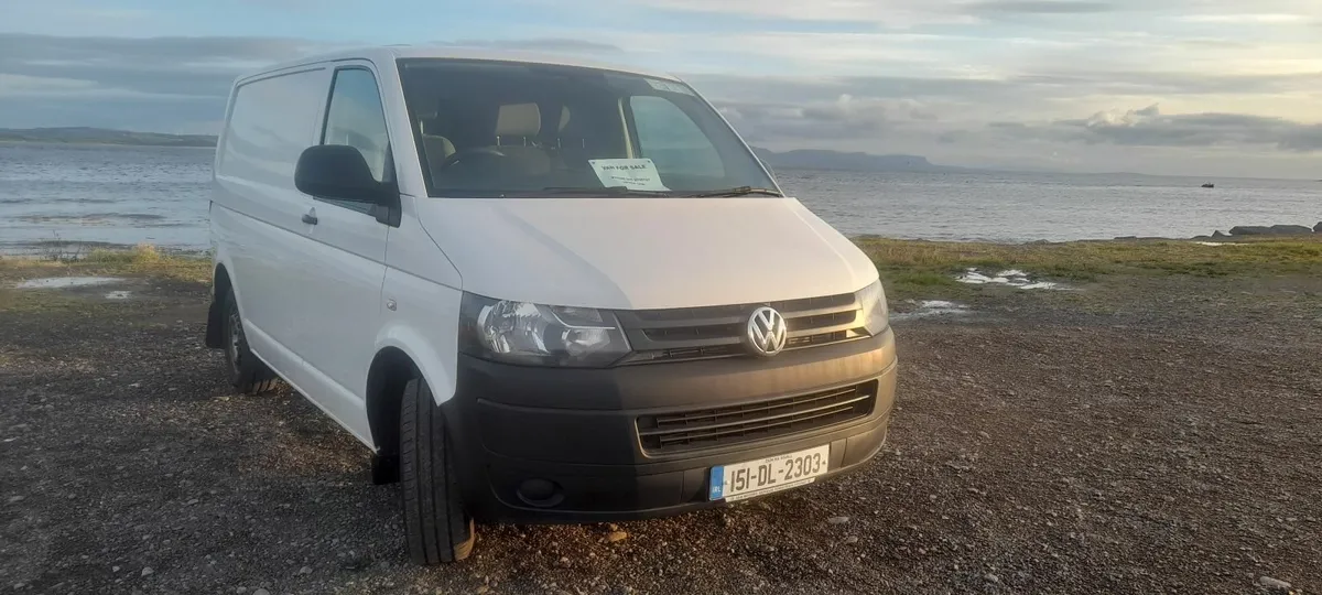 2015 White Volkswagen Transporter 2L TDI SWB - Image 1