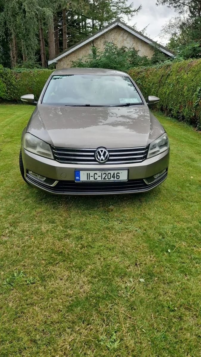Volkswagen Passat 2011 - Image 1