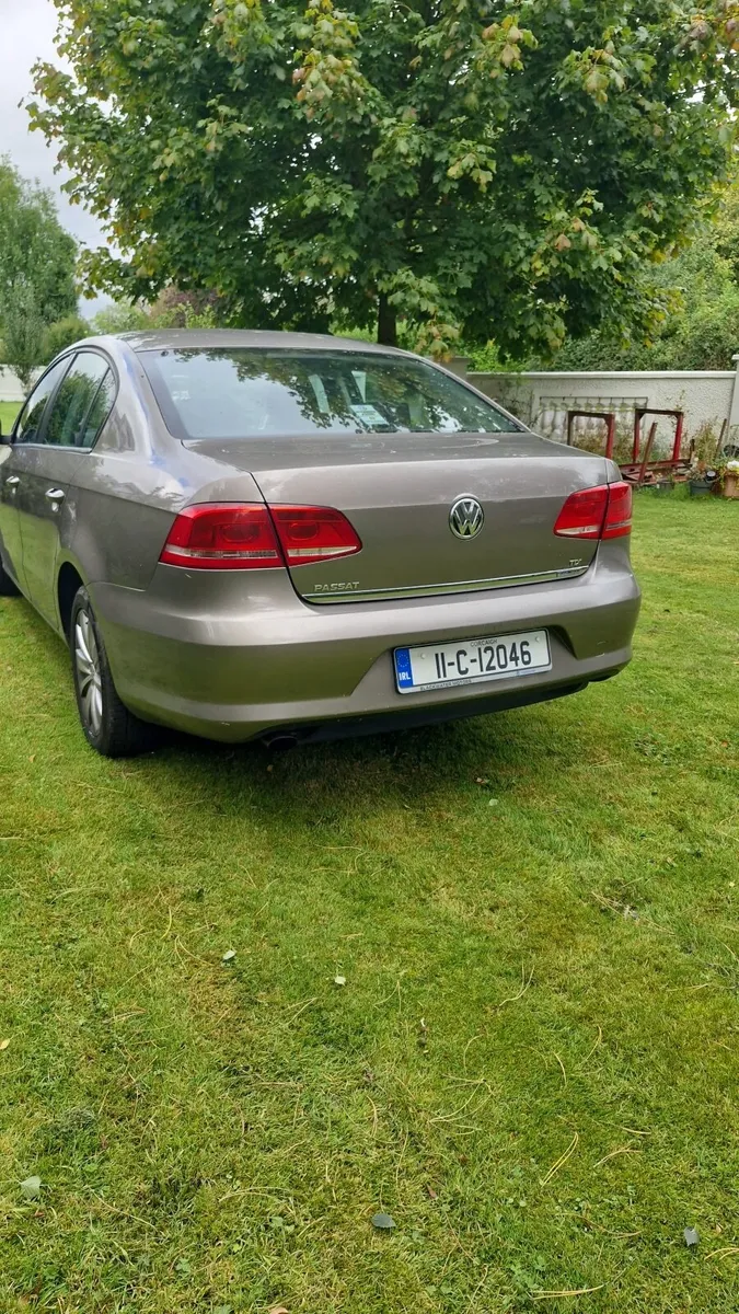 Volkswagen Passat 2011 - Image 3