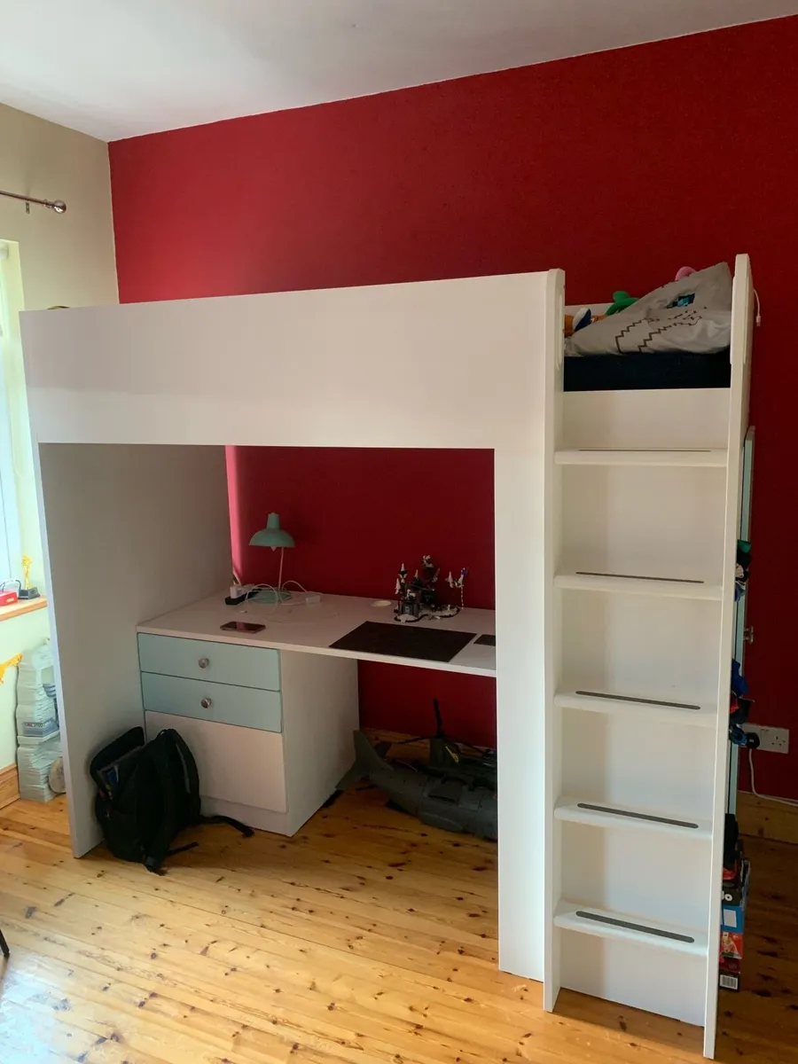 Bedroom furniture - Image 1
