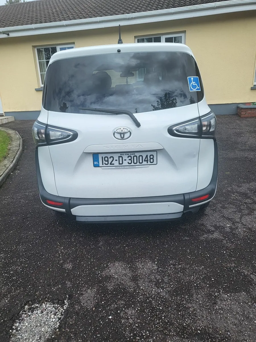 Toyota Sienta 2019 - Image 1