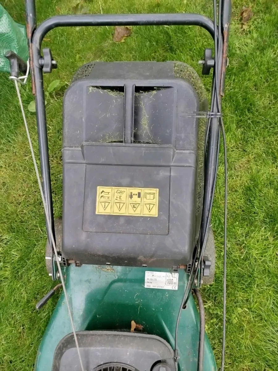 Self Drive petrol lawnmower - Image 3