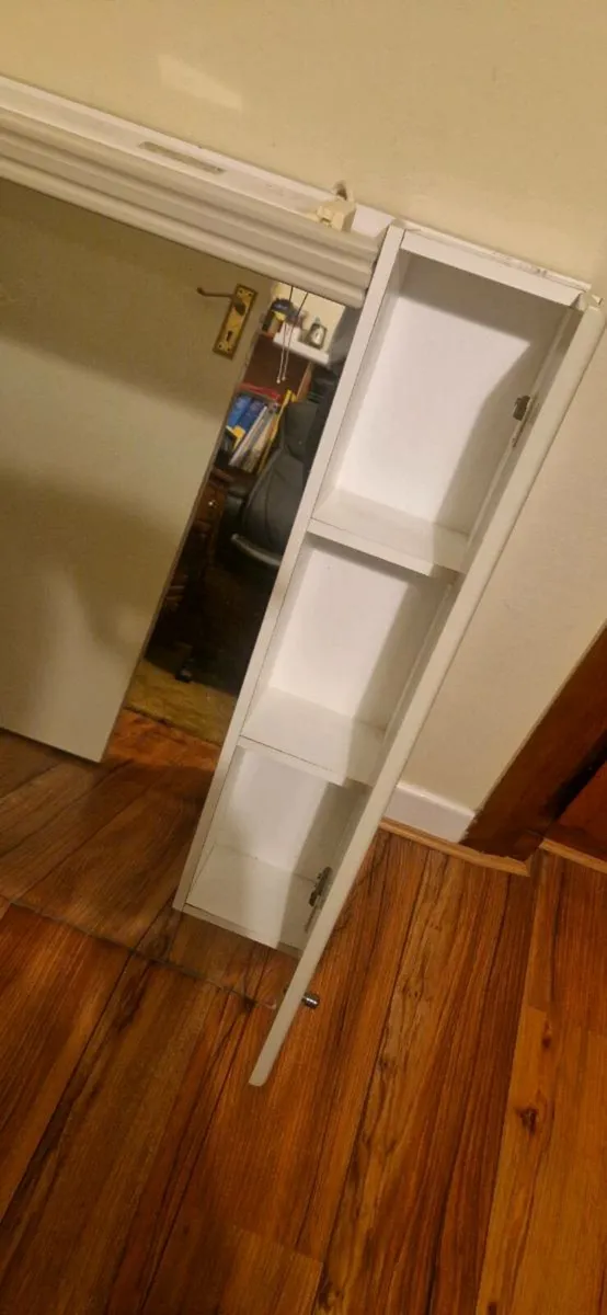 Mirror and storage - Image 4